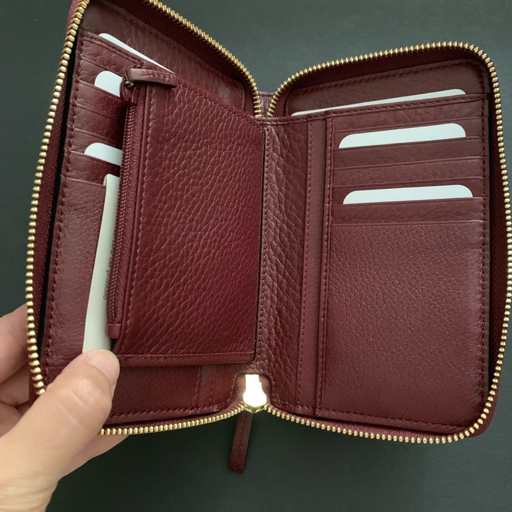 Gucci Burgundy Wallet - Picture 3 of 7